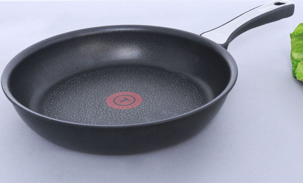 Chao chong dinh Tefal Expertise C6200472